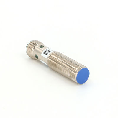 Buen precio M12 Sensores inductores del conector PNP NC Distancia de detección de casi descarga 2 mm en línea