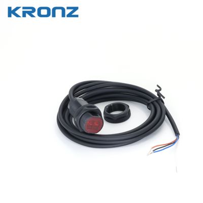 M18 Photoelectric Sensor, Diffuse Type 10-150mm Range PNP/NPN Output IP67